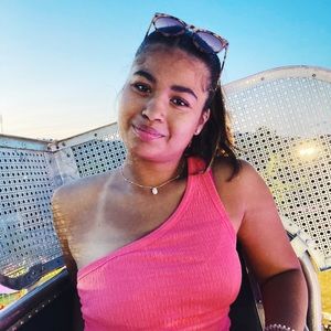 Meet your Posher, Zoe